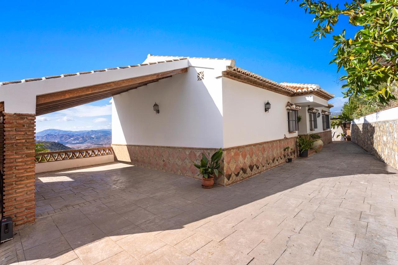 Holiday Home El Encinar Alcaucin Exterior photo